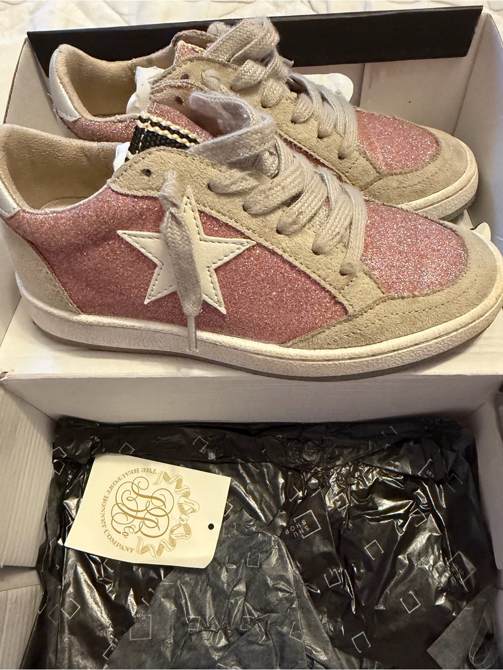 ShuShop Glitter Pink Star Low-Top Sneakers only wear one time